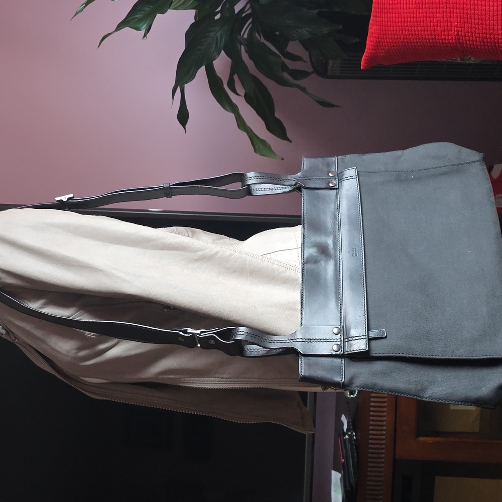 Gucci Messenger Bag